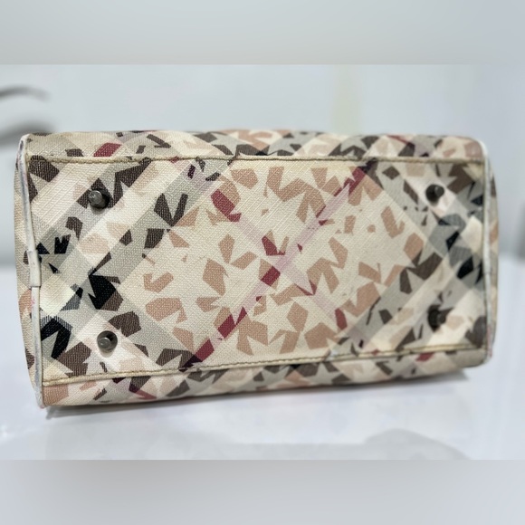 Burberry White Supernova Check Stars Satchel - Picture 6 of 16